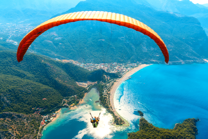 PARAGLIDING