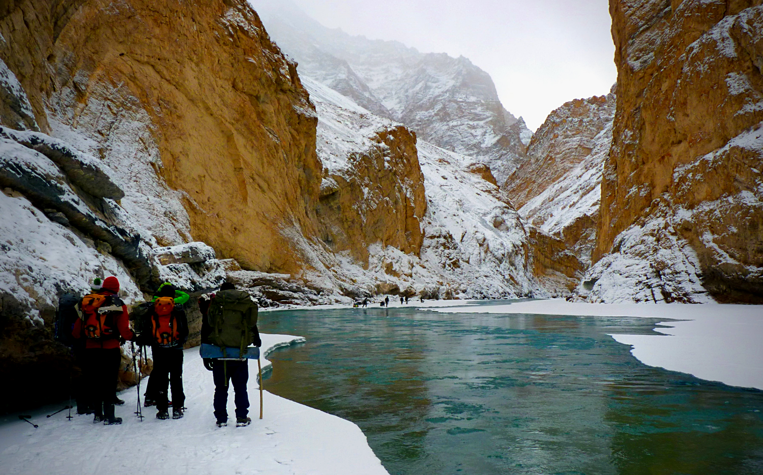 THINGS YOU MUST CARRY CHADAR TREK