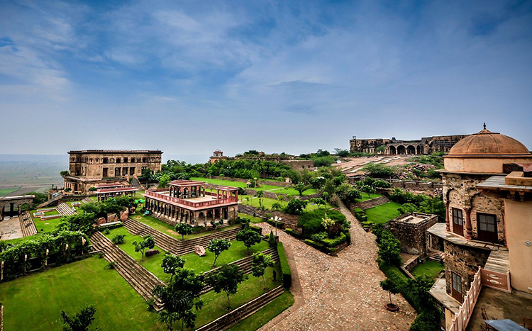 Tijara Fort Palace